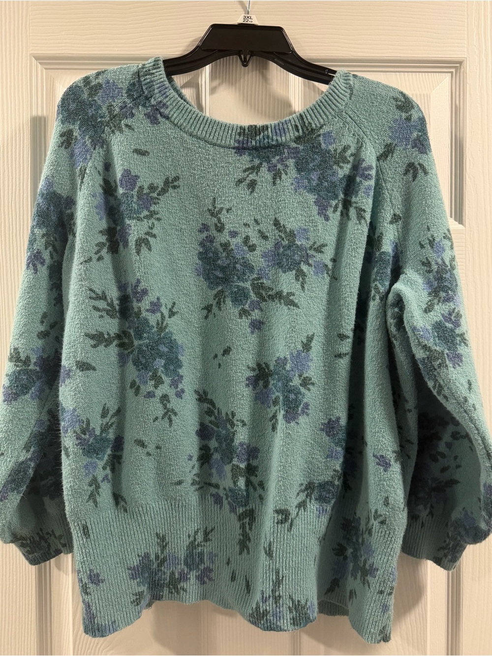 LC Lauren Conrad Seafoam Green Floral Crewneck Sweater